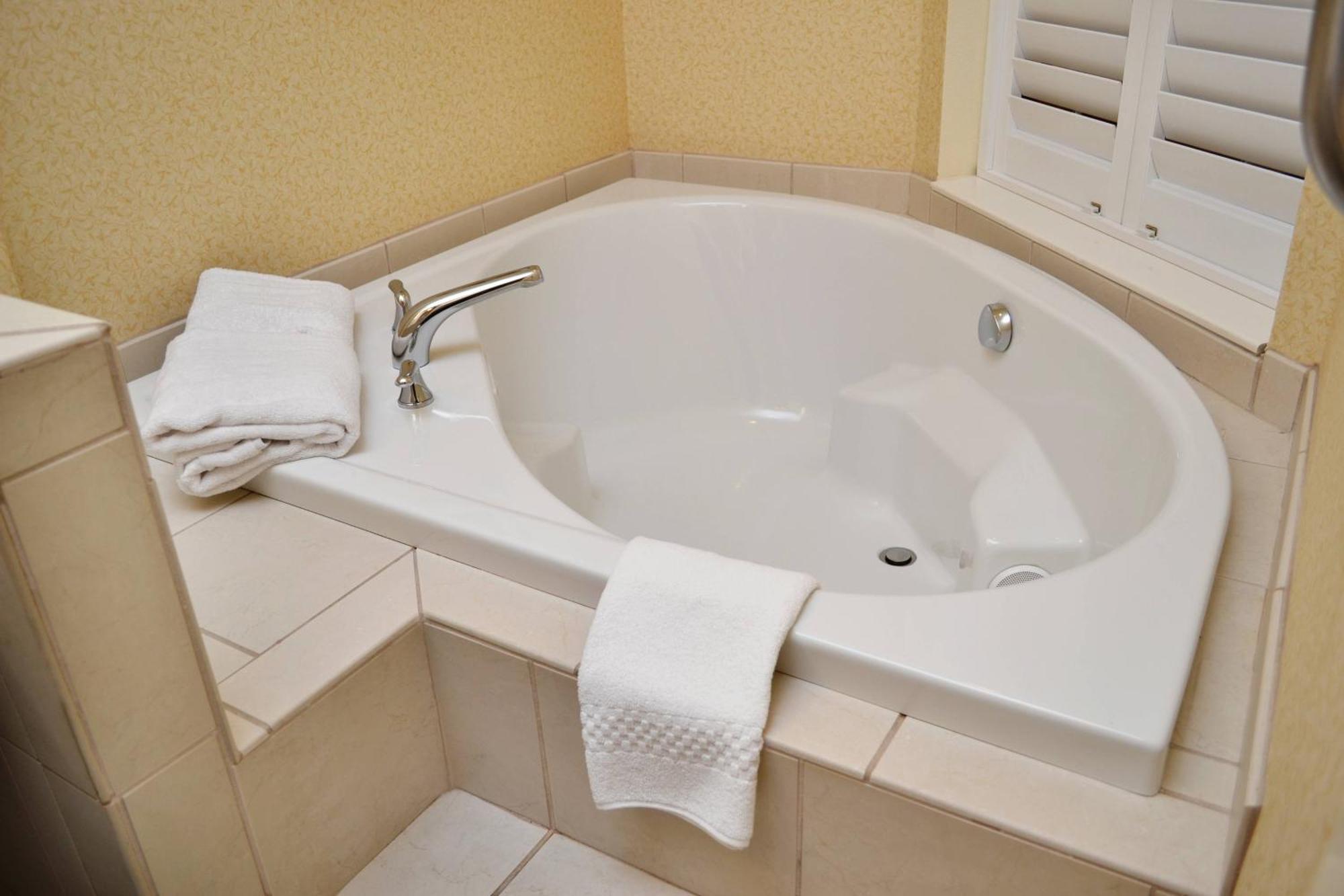 Fairfield Inn & Suites Эфингем Экстерьер фото